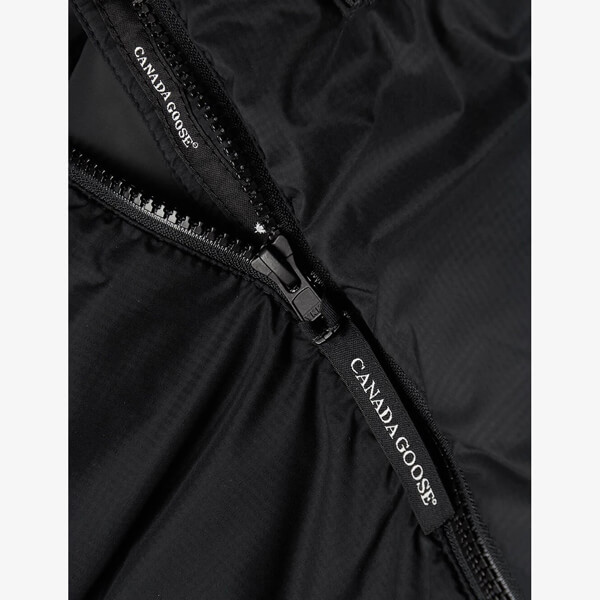 21AW カナダグース偽物 Matte Lodge ダウンジャケット