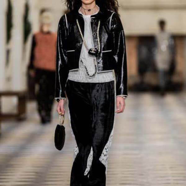 シャネル◇21 Metiers d'art◇Tシャツコピー2色P71037 K10173 AW005