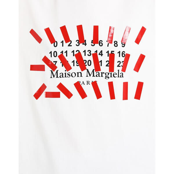 ☆メゾンマルジェラ☆ テーププリント?ロゴTシャツ偽物?