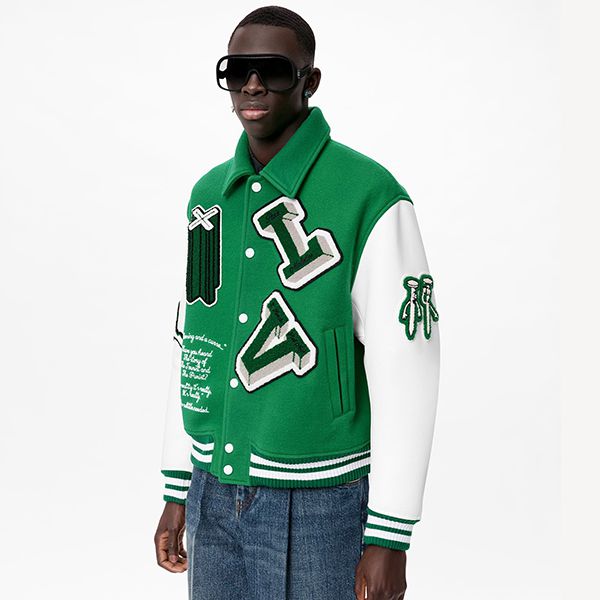 ルイヴィトン ジャケットコピー メンズ 黒色のバッグにピッタリ?1A98D3