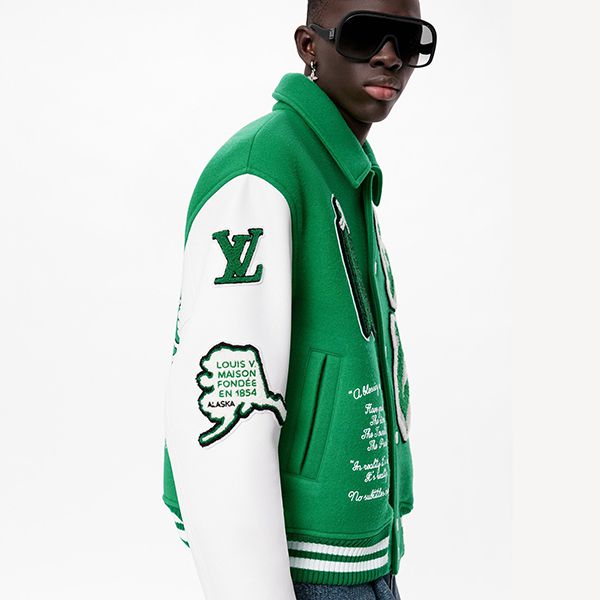 ルイヴィトン ジャケットコピー メンズ 黒色のバッグにピッタリ?1A98D3