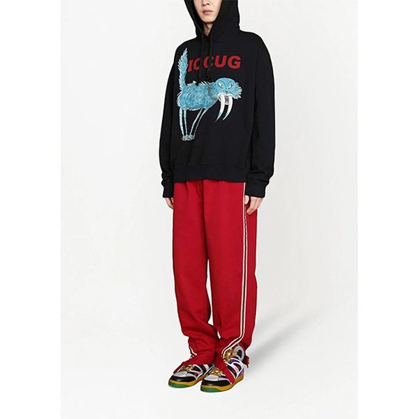 グッチ パーカー偽物フレイヤ?ハルタス “ICCUG” アニマルプリント