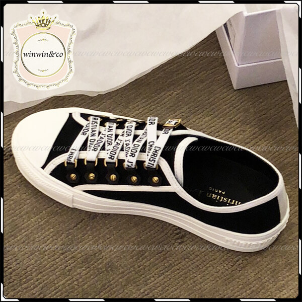 【国内発送】大人気ディオールロゴレースアップスニーカー 2色 KCK177CVA_S12X