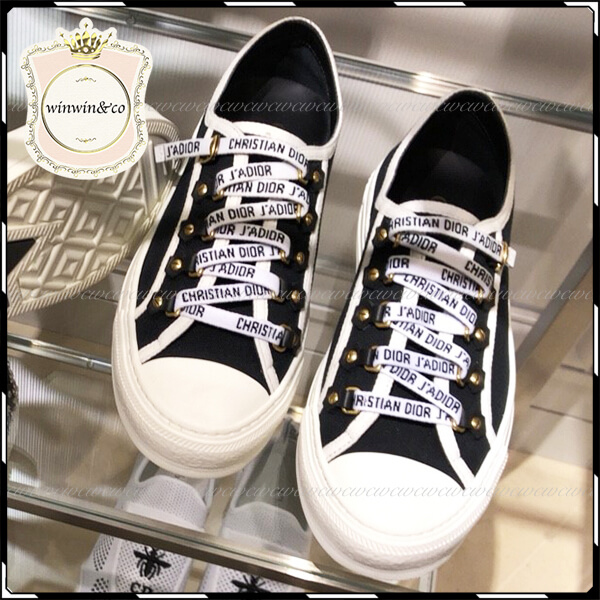 【国内発送】大人気ディオールロゴレースアップスニーカー 2色 KCK177CVA_S12X