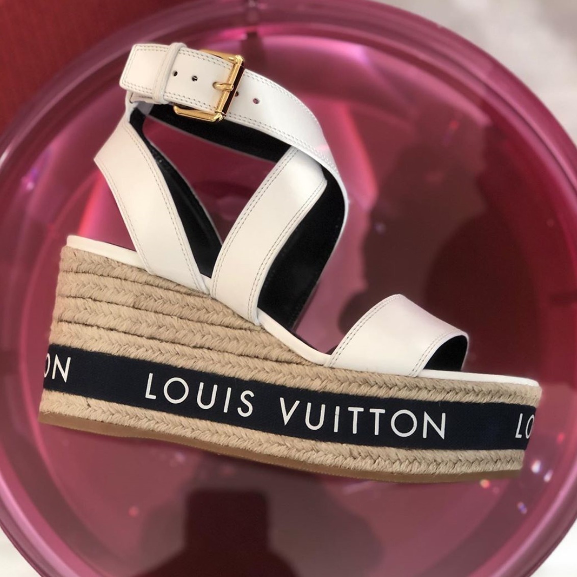 ルイヴィトン サンダル 偽物 夏のお出かけに バウンダリー・ライン 1A64GK