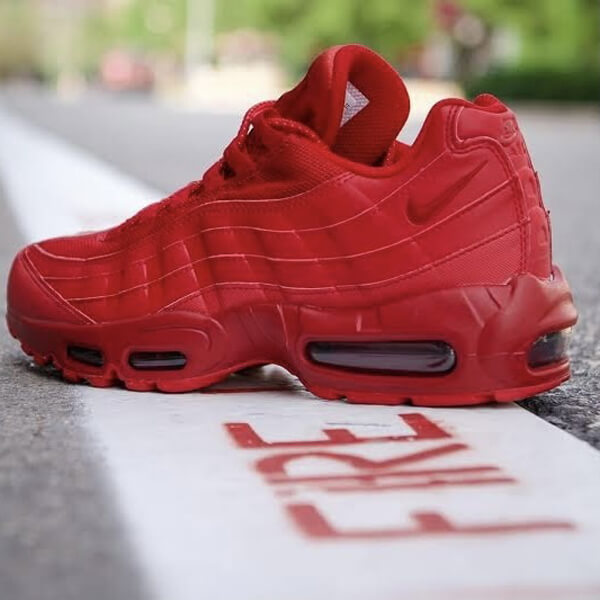 日本未発売モデル ナイキ エアマックス 95 RED 偽物 CQ9969-600 CQ9969 600
