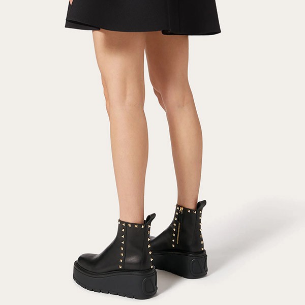 『ヴァレンティノ コピー』新作★カーフスキン ショートブーツ 85MM WW2S0CS0MMD0NO