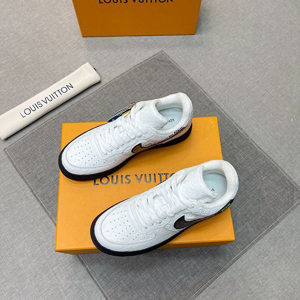 ルイヴィトン ナイキ 偽物 モノグラム エアフォース1 コラボスニーカー ブラックxホワイト