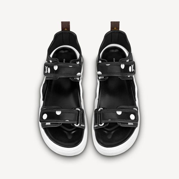 【夏にピッタリ】ルイヴィトン アークライトラインサンダル 偽物 2色1AA0PY