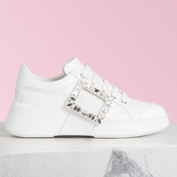 ロジェ・ヴィヴィエ Viv Skate ビジューバックル スニーカー 偽物 21030920