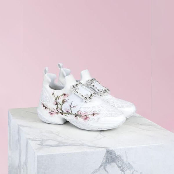 ロジェ・ヴィヴィエ クリスタルバックル付き 花柄 Viv 'Run コピー スニーカー 21030921