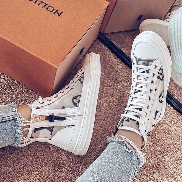 ルイヴィトン 入手困難!春服にぴったり♡ステラー ライン スニーカー1A87E2