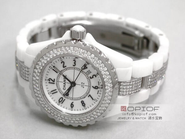 シャネルJ12 スーパーコピーH1420 33mm ホワイトセラミックブレス ベゼルセンターブレスダイヤ ホワイト