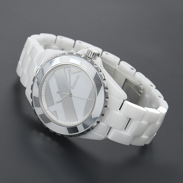 シャネル J12 スーパーコピー 38 アンタイトル 世界限定1200本 H5582