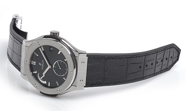 516.NX.1470.LR クラシックフュージョン パワーリザーブ8デイズチタニウム ウブロ スーパーコピー