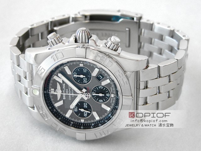 ブライトリング クロノマット スーパーコピークロノマット 44 AB011011/F546 A012F46PA サテン仕上げベゼル ブラックアイグレー