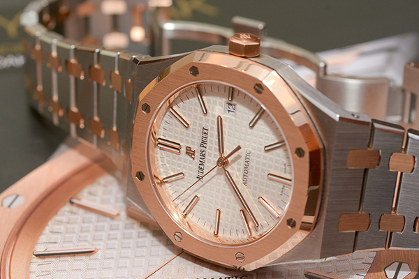 オーデマピゲ ロイヤルオーク スーパーコピー41mm 15400SR.OO.1220SR.01