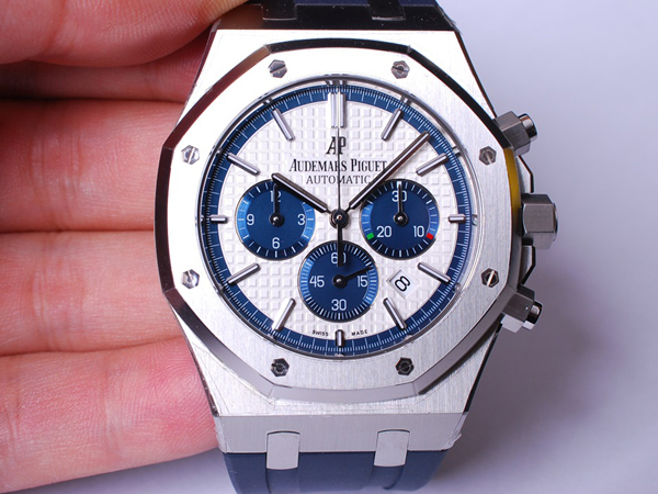 オーデマピゲ ロイヤルオーク スーパーコピークロノグラフ ミラノ 26326ST.OO.D027CA.01