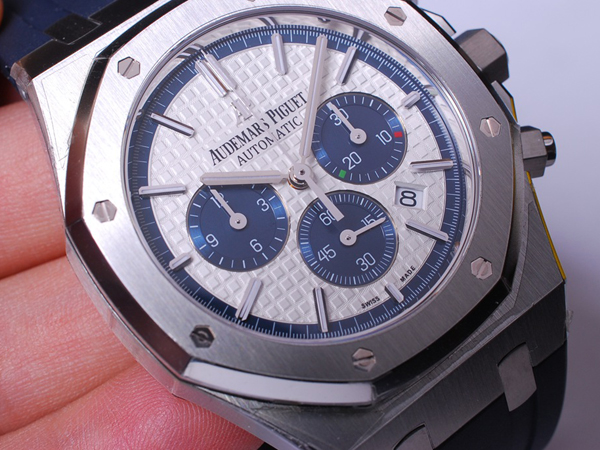 オーデマピゲ ロイヤルオーク スーパーコピークロノグラフ ミラノ 26326ST.OO.D027CA.01