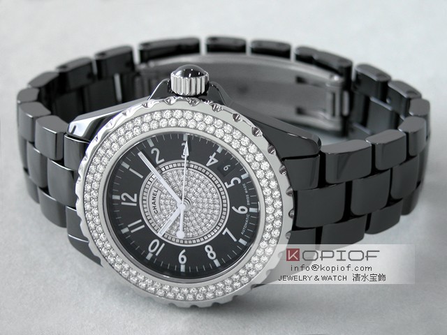 シャネルJ12 スーパーコピーH1709 38mm ブラックセラミックブレス ベゼル文字盤センターダイヤ ブラック/センターダイヤ