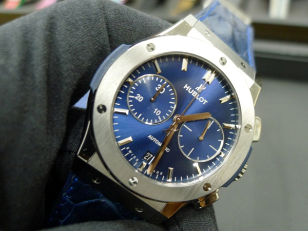 ウブロ クラシックスーパーコピーブル- クロノグラフ チタニウム 521.NX.7170.LR