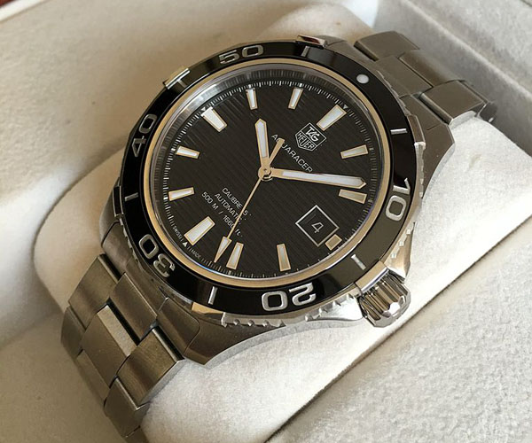 タグホイヤー アクアレーサー スーパーコピーWAK2110.BA0830 キャリバー5 500M ブラック